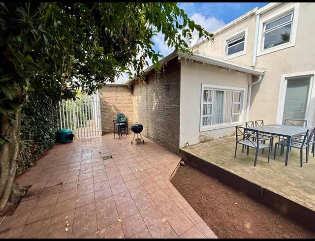 5 BEDROOM HOUSE FOR SALE IN PRIMROSE